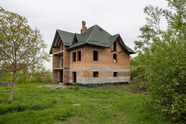 Будинок біля Львова: озеро, краєвид, 200 м² простору - фото 1