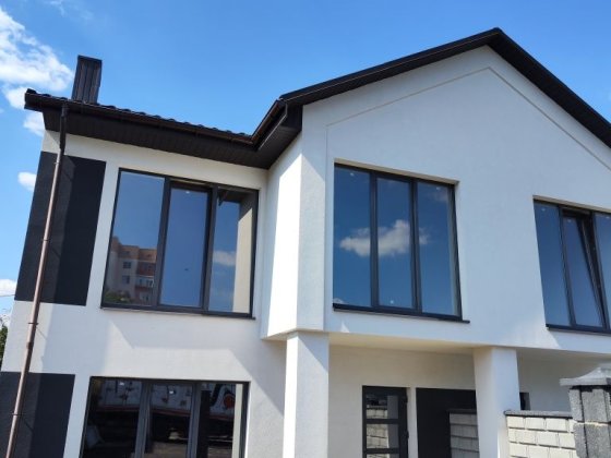 = Котедж в місті Рівне