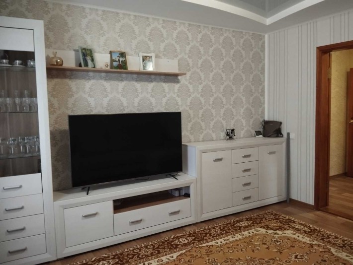 Продам отличный дом на Шуменском, можно на две семьи - фото 1