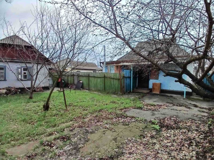 Продам 1|2 частину будинку з окремим двором у Полтаві. - фото 1