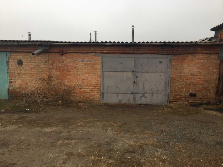 Продається гараж у кооперативі "Глинки" з простором для двох машин - фото 1
