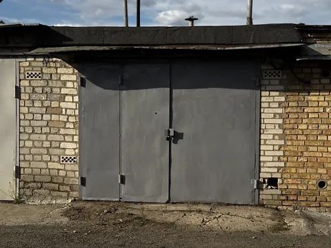 ГК9а, Гараж високий для БУСА, 1 ряд на початку кооперативу, гараж - фото 1