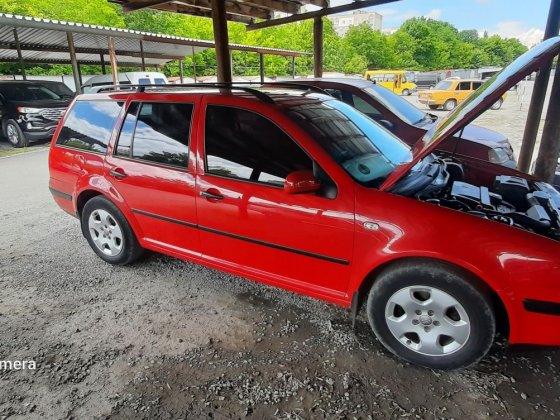 Місце під накриттям.(мікрорайон, автостоянка 8) Кам'янець-Подільський