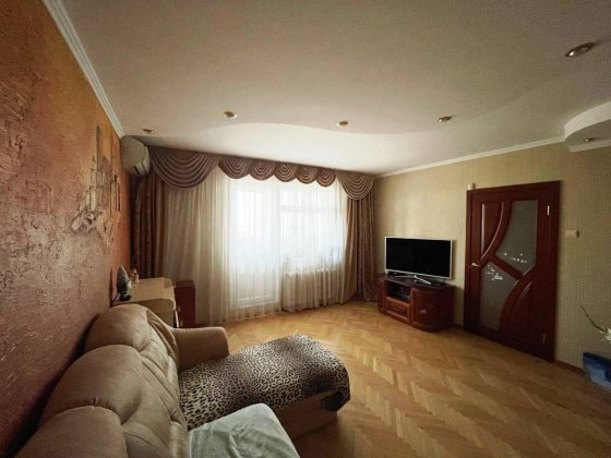 Продається 3 кімнатна квартира в Кадетському гаю (вул. Пулюя, 5Б) Солом"янський  район Київ