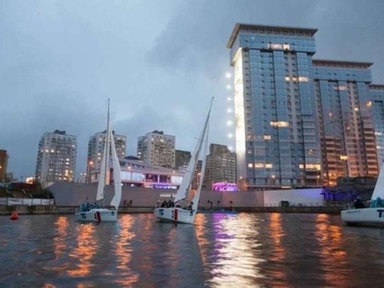 Продаж 2-к квартири Дніпровська набережна 14 Київ