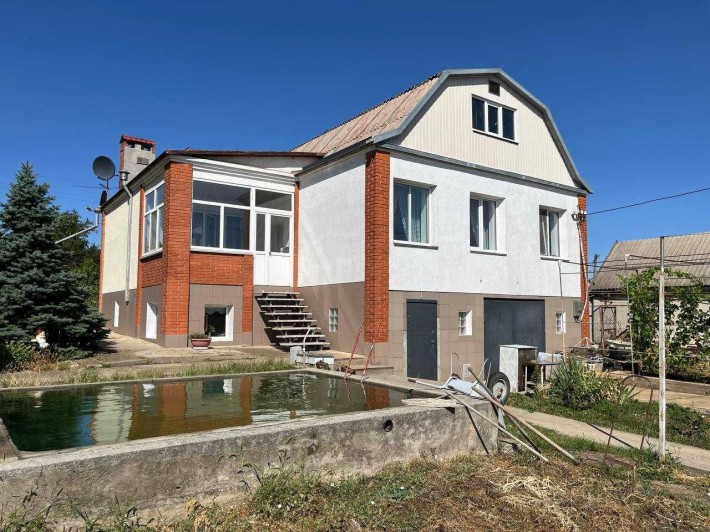 Продам отличный 2-х эт. дом в живописном месте  у реки - фото 1