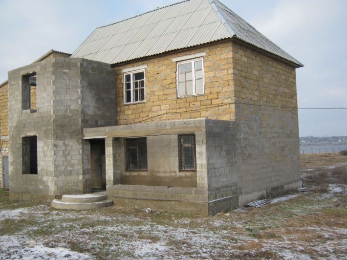 Продам дом в селе Баловное(срочно!) - фото 1