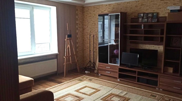 Продам 2-х этажный дом в Червоном Хуторе. Хорошее состояние. 2 входа - фото 1