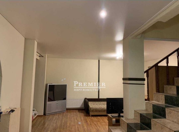 Продам новий будинок з ремонтом в Лісках - фото 1