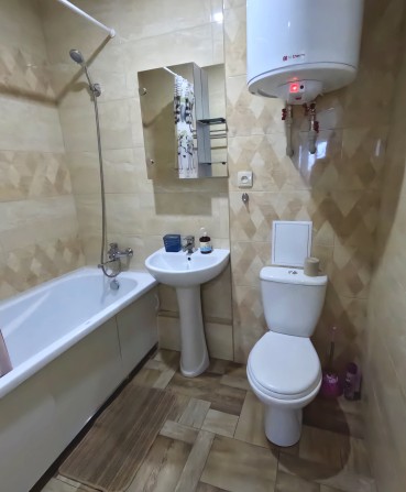 Сдам посуточно 2 комнатную квартиру - фото 1