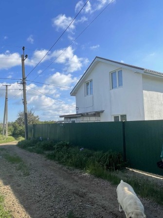 Продам капитальный дом с ремонтом новой постройки по супер цене . - фото 1