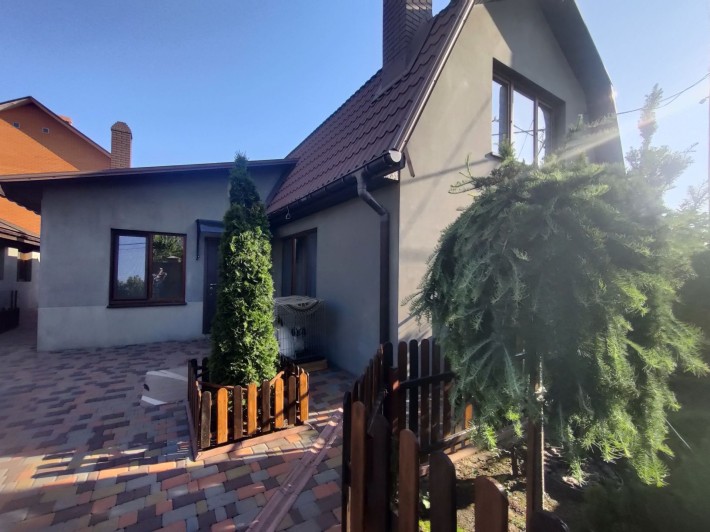 Дом в  первой Фонтанке с ремонтом  Баня, гараж, беседкас - фото 1