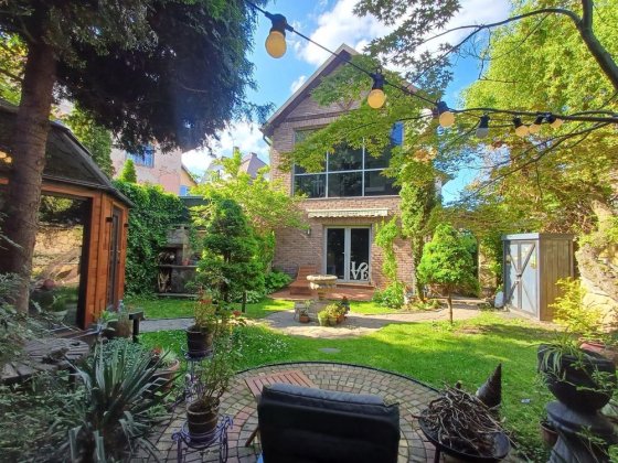 Будинок в парковій зоні Черновцы