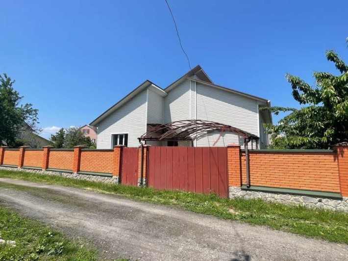 Цегляний будинок з усіма комунікаціями - фото 1