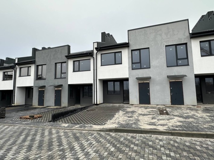 Продам котедж з міськими комунікаціями. Р-н Щасливе - фото 1