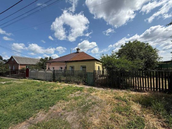 Продаж! Будинок в Подільському районі. 10 хв до центру міста. Полтава