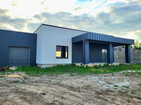 Сучасний будинок 150 кв. м. з гаражем Ровно