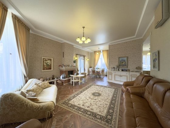 Сучасний дім на Веретинівці. Район Версалю.  Будинку 10 років Суми