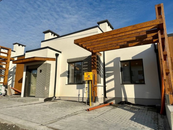 Продам затишний та дуже сонячний котедж "Друзі" - фото 1