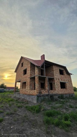 Продається новозбудований двоповерховий 5-кімнатний будинок - фото 1