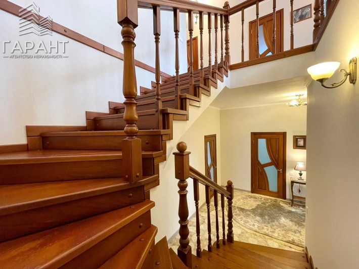 Продається 2-пов будинок – 258 м² (Роменський мікрорайон) - фото 1