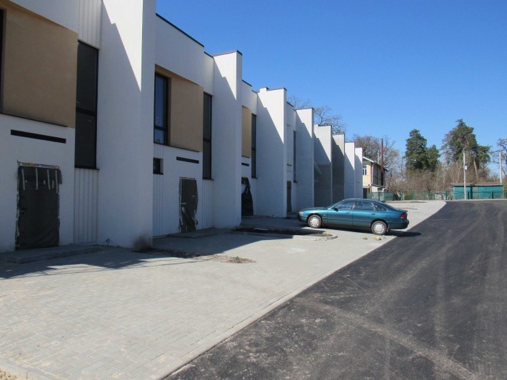Продам таунхаус з гаражем по вул. Дахнівська район Соснівки - фото 1