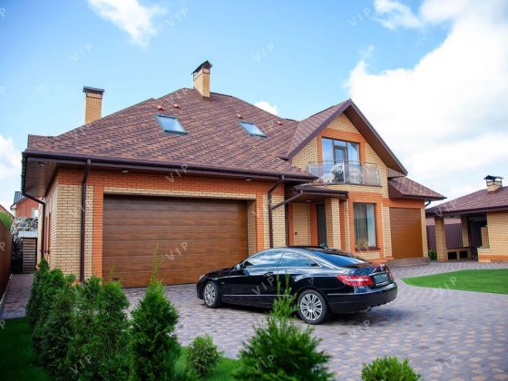 Шикарний будинок на Казбеті Черкаси