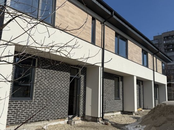 Продаж нових таунхаусів в центральній частині міста! Черкаси