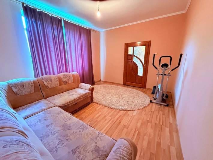 Продаж 2 поверхового будинку з ділянкою - фото 1
