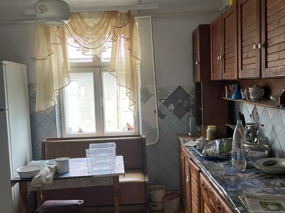 1/2 будинку з окремим двором у центрі Спдгори Черновцы