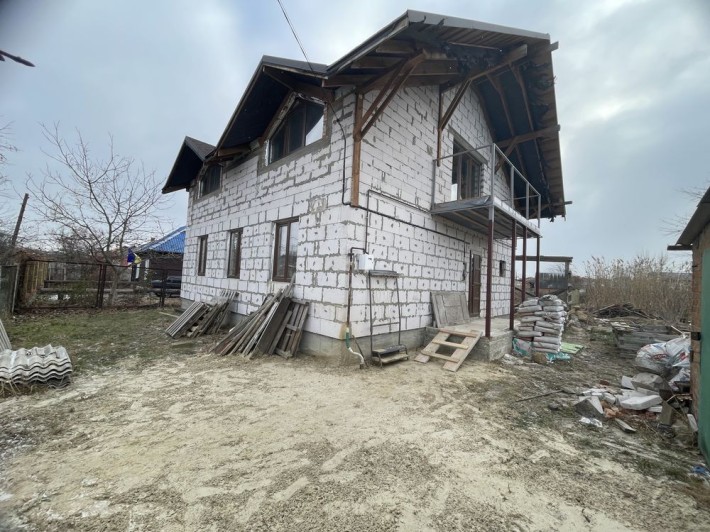 Поділ, новий двоповерховий будинок - фото 1