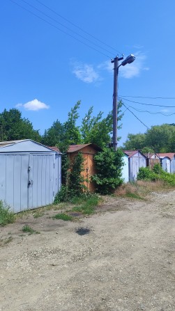 Продам гараж, є піший вхід з Петлюри - фото 1