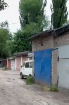 Гараж  98 кв! ( за остановкой) ! Кирпичный - фото 1