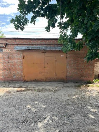 Гараж кирпичный. - фото 1