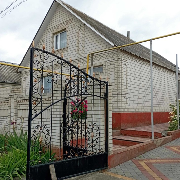Продам доротний будинок - фото 1