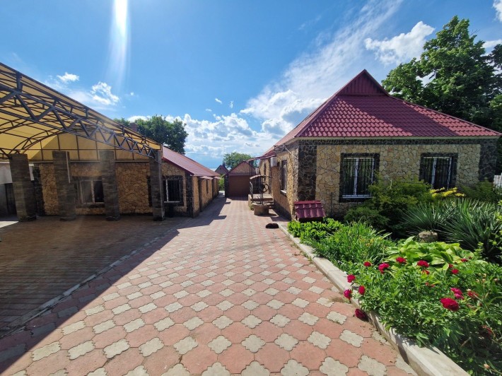 Капитальный дом с баней и магазином 30км от г.Одесса - фото 1