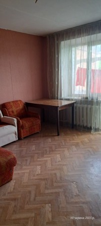 Здам кімнату для працюючої дівчини/жінки - фото 1