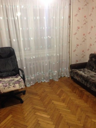 Здається кімната в 3-х кімнатній квартирі для  студентки ВУЗу. - фото 1