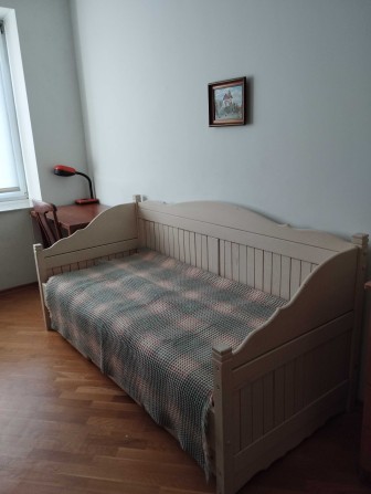 Здається окрема кімната для дівчини. - фото 1