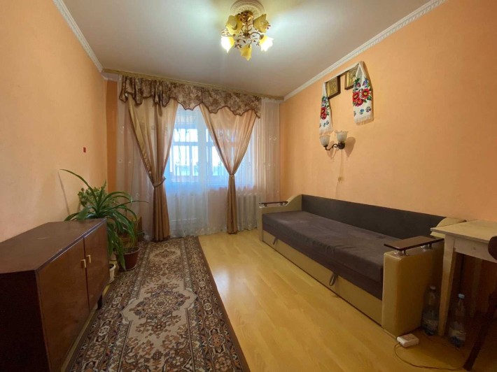 Оренда кімнати в 3х кімнатній квартирі по пр.Соборності - фото 1