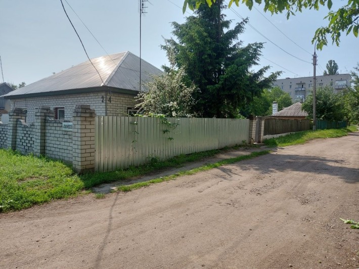 Продам 1/2 будинку світло 3 фази, приватиз. Власник - фото 1
