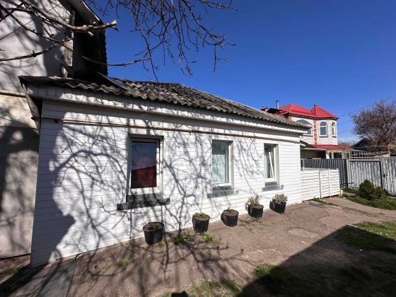 Квартира на землі, Частина будинку по Хрещатику Черкаси