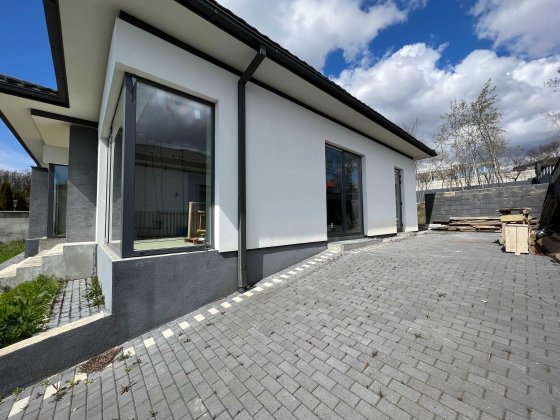 Продається новий будинок, мкрн.Шахта, за коньячним заводом. Ужгород