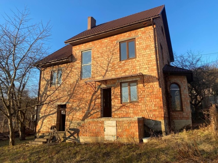 Продається дача в передмісті Чернівців – ідеальне місце для відпочинку - фото 1