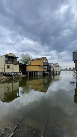 Будинок на причалі. Будинок вихідного дня. Будинок рибака. - фото 1