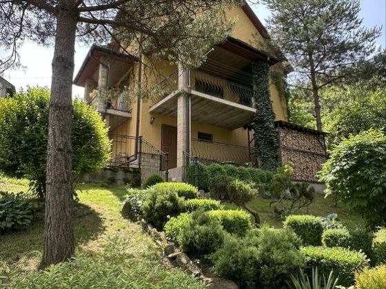 Продаж; будинок; ділянка; Чернівці; центр міста Черновцы