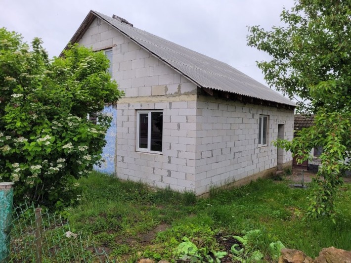 Будинов в Новомильську - фото 1