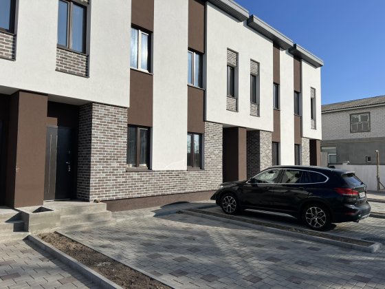 Продається сучасний таунхаус в середмісті Черкас. Галина Черкаси