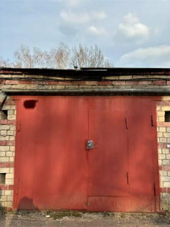 Продам капітальний гараж з ямою-підвалом, АК 37, вул. Тичини, 73 - фото 1