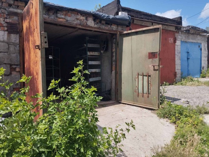 Продам гараж, бокс, помещение, ул. Уездная, ГК Автолюбитель 9, центр - фото 1